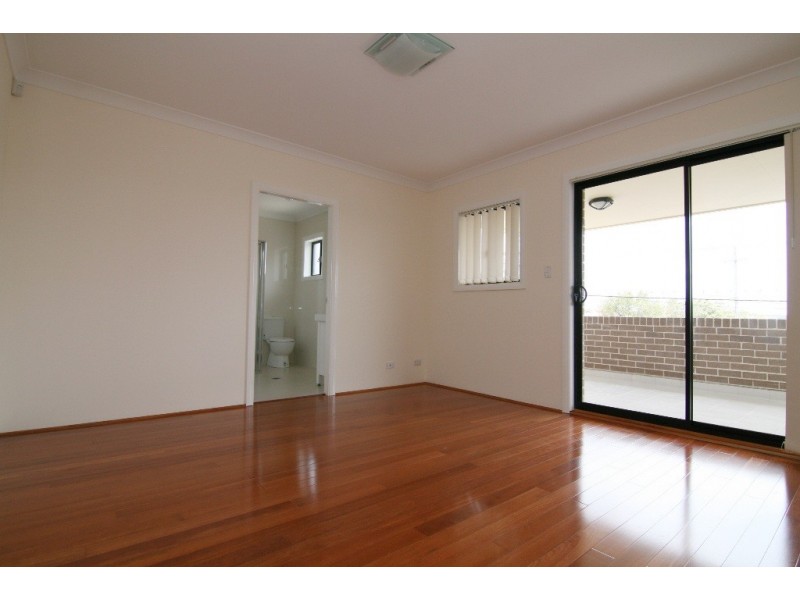 10 Beaconsfield Street, Revesby NSW 2212