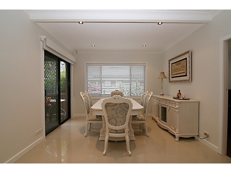 8 Graham Place, Picnic Point NSW 2213