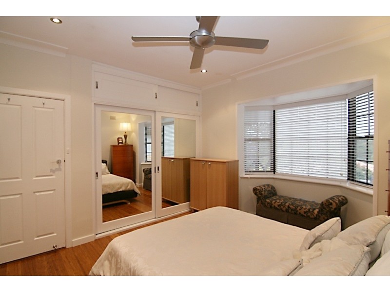 8 Graham Place, Picnic Point NSW 2213