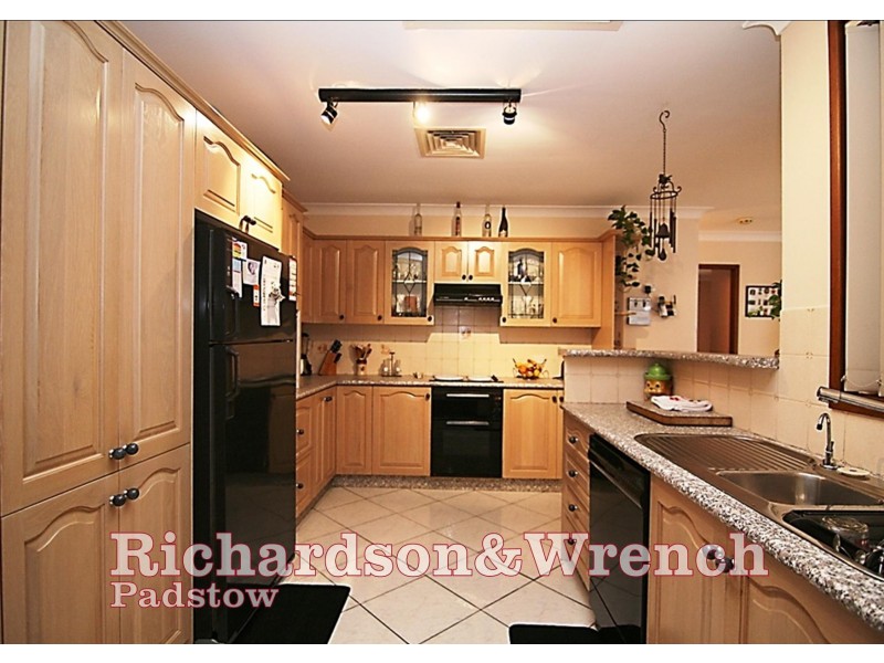 20 Elouera Crescent, Moorebank NSW 2170