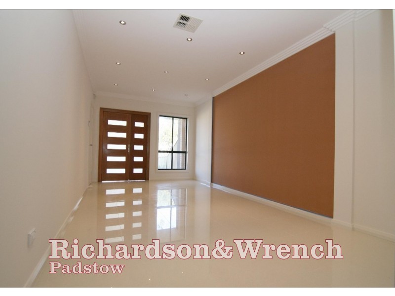 15a Worsley St, East Hills NSW 2213