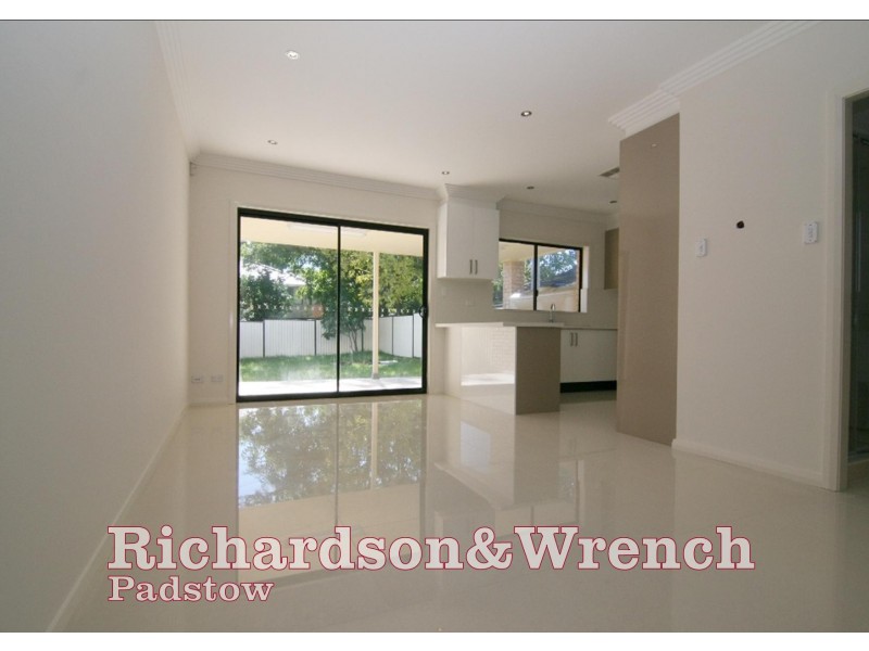 15a Worsley St, East Hills NSW 2213