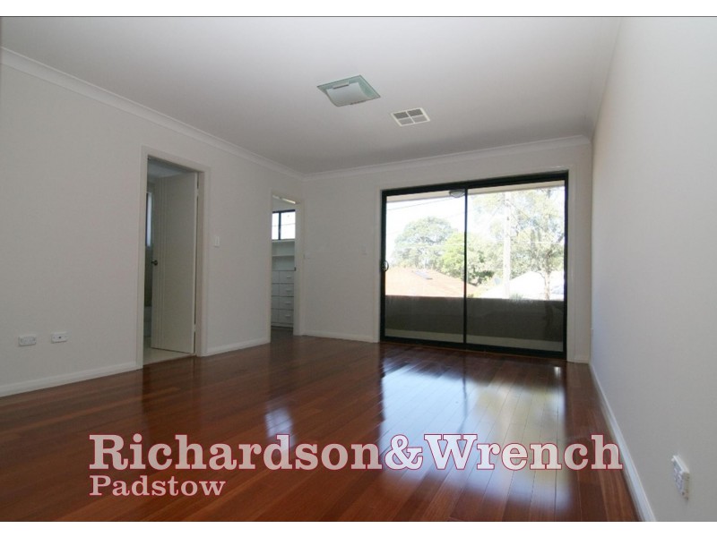 15a Worsley St, East Hills NSW 2213