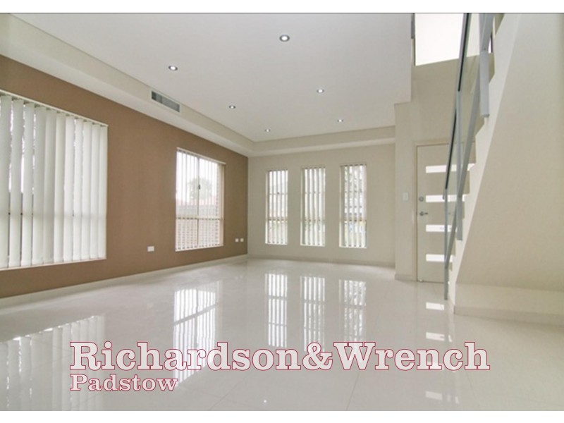 7 Dowding Street, Panania NSW 2213