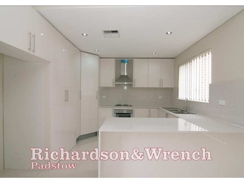 7 Dowding Street, Panania NSW 2213