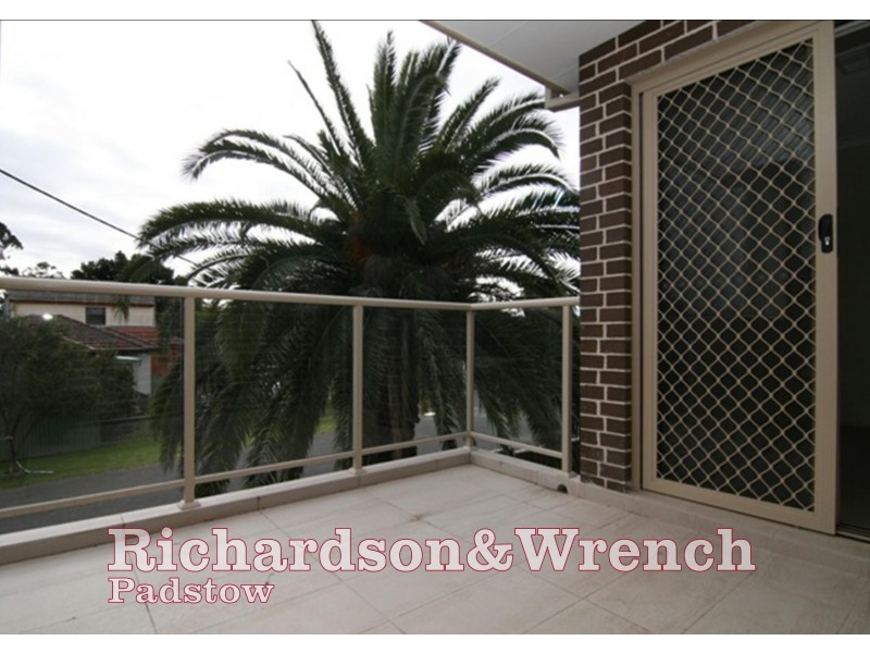 7 Dowding Street, Panania NSW 2213