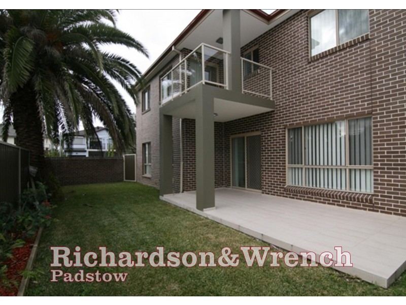 7 Dowding Street, Panania NSW 2213