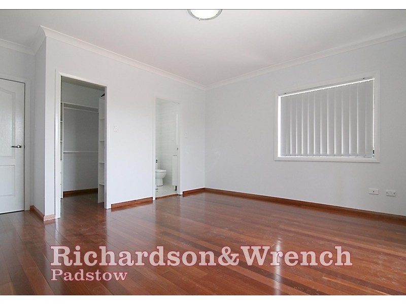 2A Ogilvie Street, East Hills NSW 2213