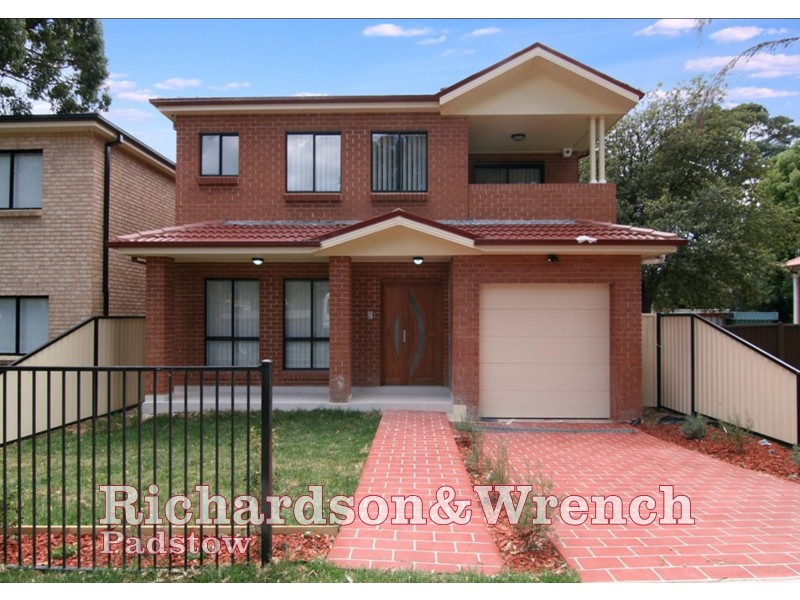 4 Enright Street, East Hills NSW 2213