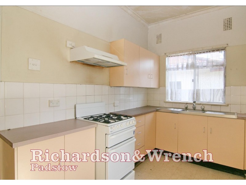 28 Clifford Street, Panania NSW 2213