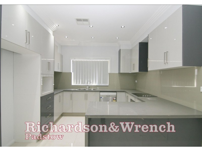 2A Ogilvie Street, East Hills NSW 2213