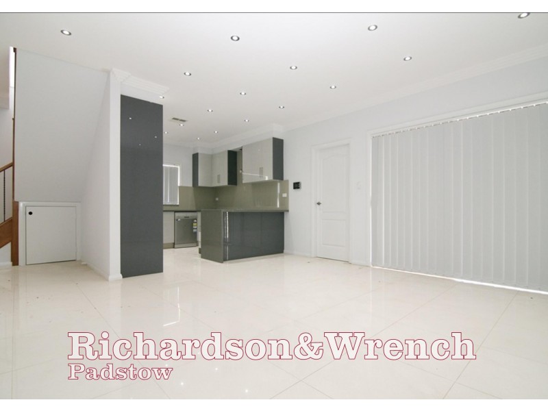 2A Ogilvie Street, East Hills NSW 2213