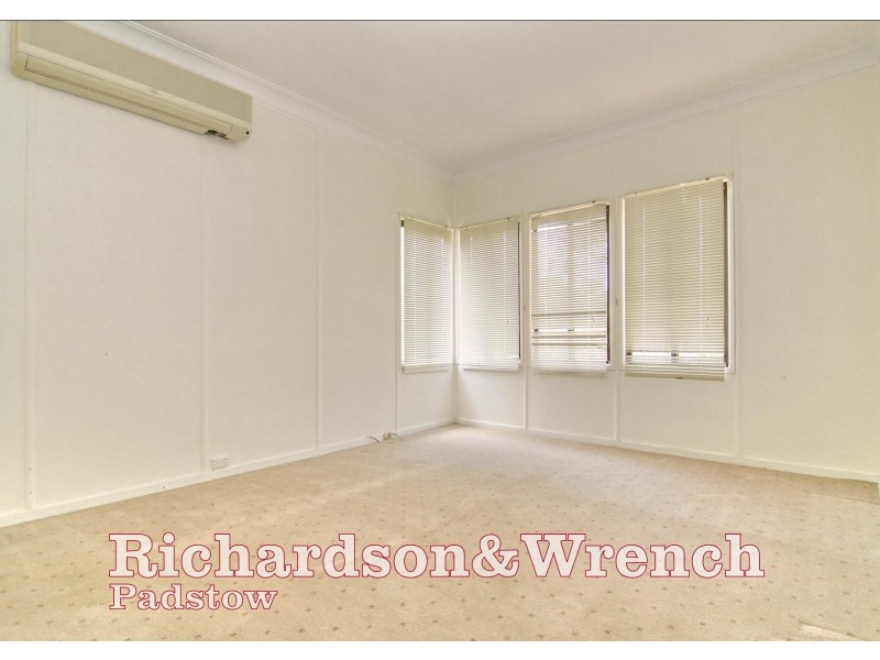 4 Fenton Street, Panania NSW 2213