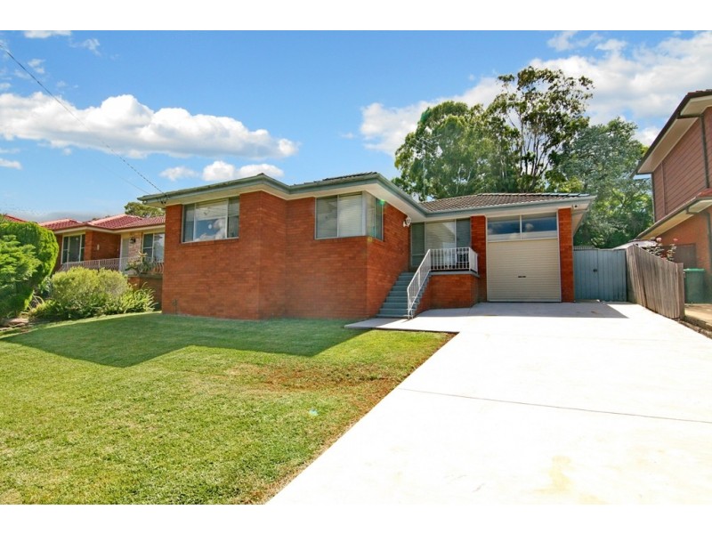 62 Caroline Crescent, Georges Hall NSW 2198