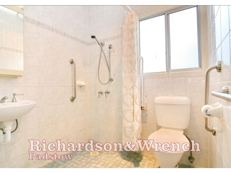 1 Worsley Street, East Hills NSW 2213