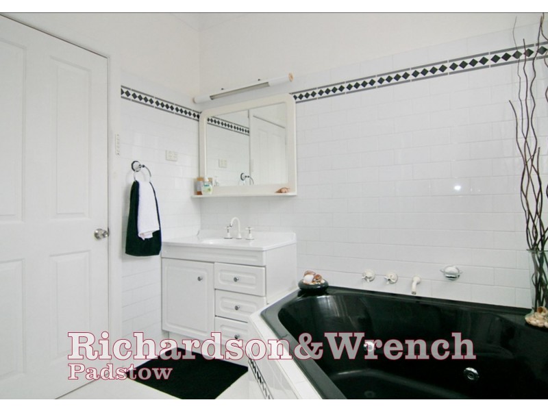 2 Uralla Avenue, Padstow NSW 2211