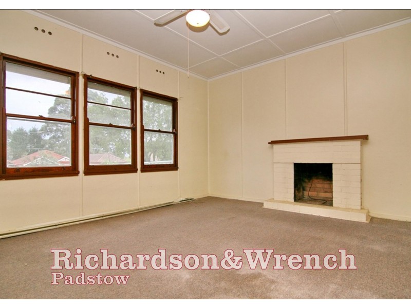 2 Phillip Street, Panania NSW 2213