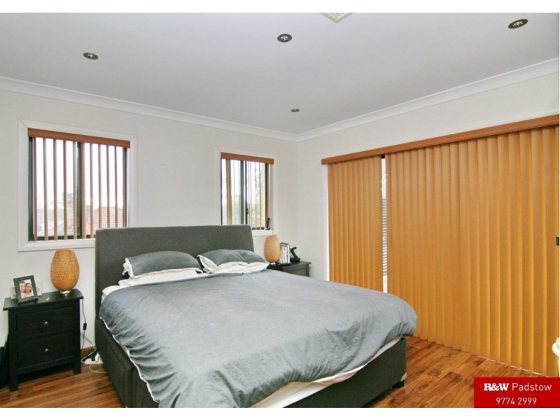 2 Mckevitte Avenue, East Hills NSW 2213