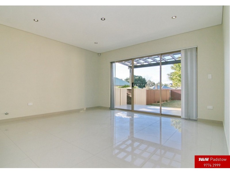 1 Worsley Street, East Hills NSW 2213