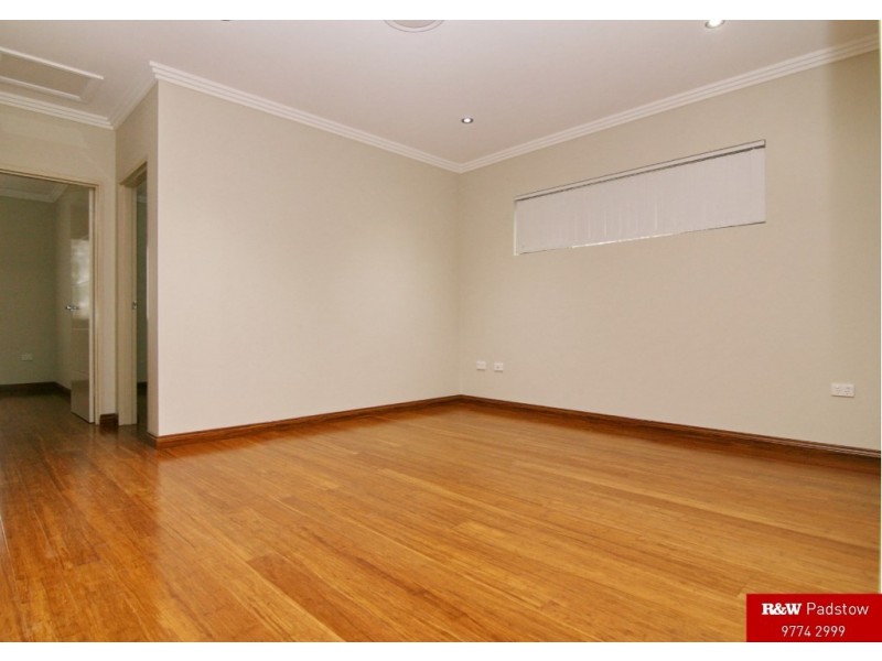 1B Worsley Street, East Hills NSW 2213