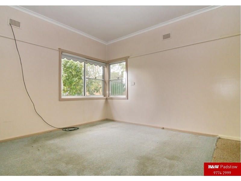 76 Lucas Road, East Hills NSW 2213