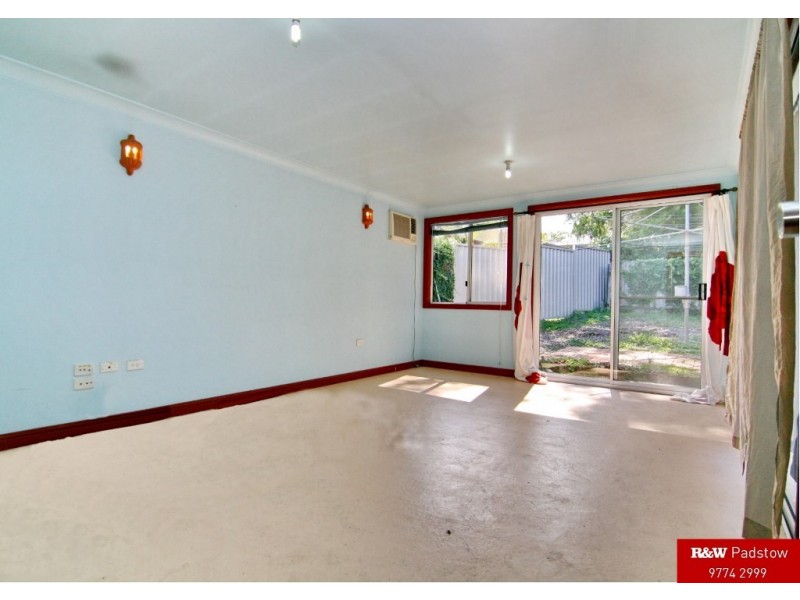 62 Caroline Crescent, Georges Hall NSW 2198