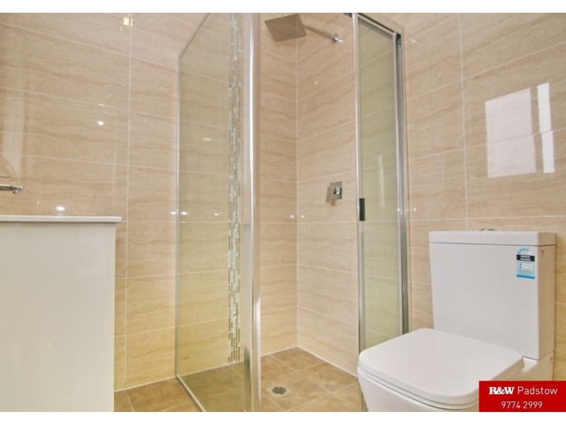 2 Ogilvie Street, East Hills NSW 2213