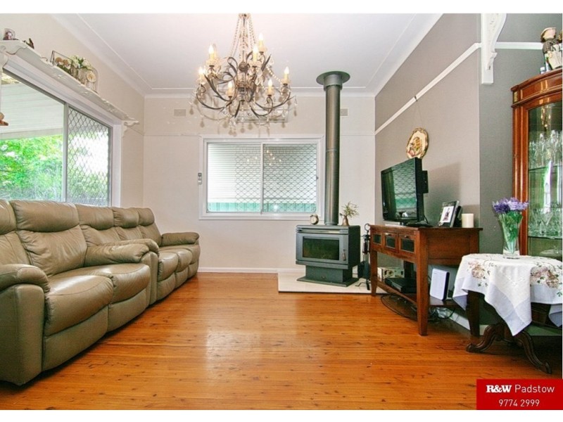 22 Blair Avenue, East Hills NSW 2213