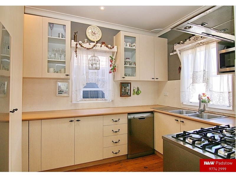 22 Blair Avenue, East Hills NSW 2213