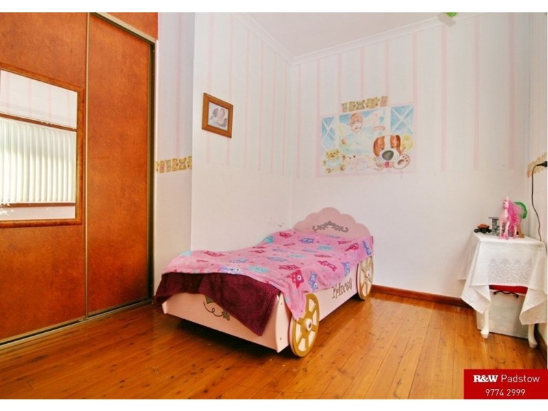 22 Blair Avenue, East Hills NSW 2213