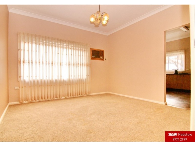24 Park Road, East Hills NSW 2213