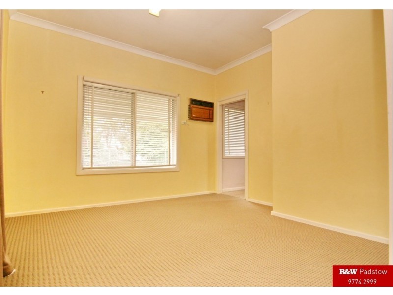 24 Park Road, East Hills NSW 2213