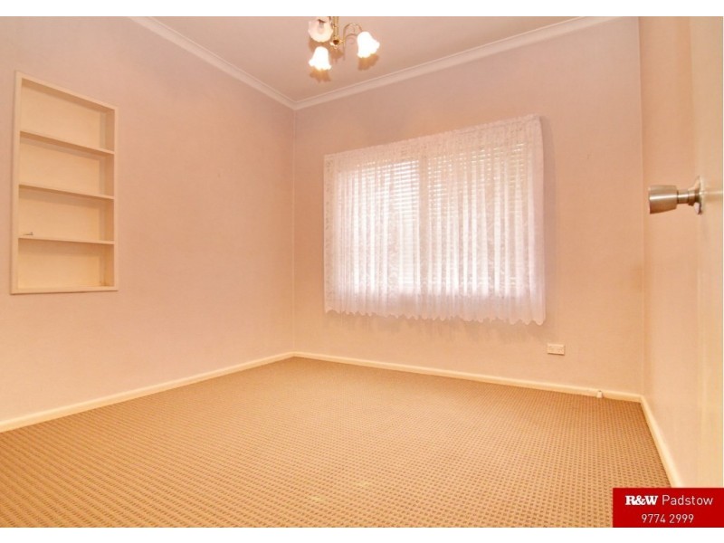 24 Park Road, East Hills NSW 2213