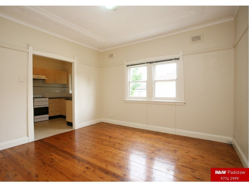 10 Farnham Avenue, Roselands NSW 2196