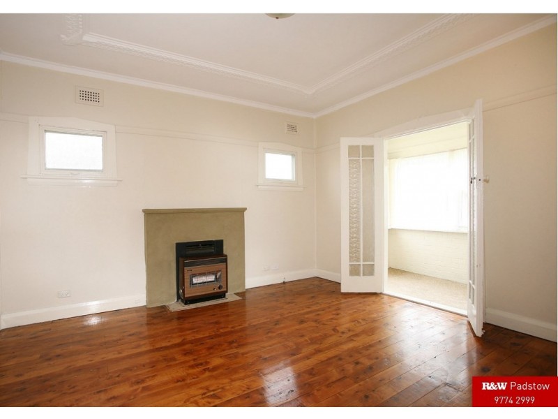 10 Farnham Avenue, Roselands NSW 2196