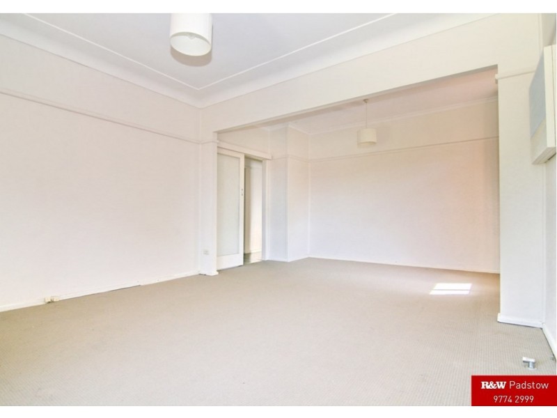 4 Robyn Street, Revesby NSW 2212