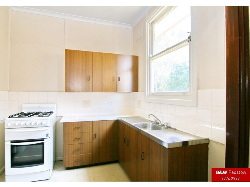 32 Wollongbar Avenue, Panania NSW 2213