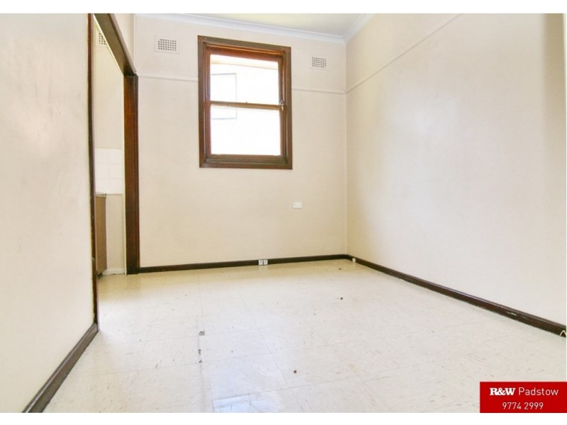 32 Wollongbar Avenue, Panania NSW 2213