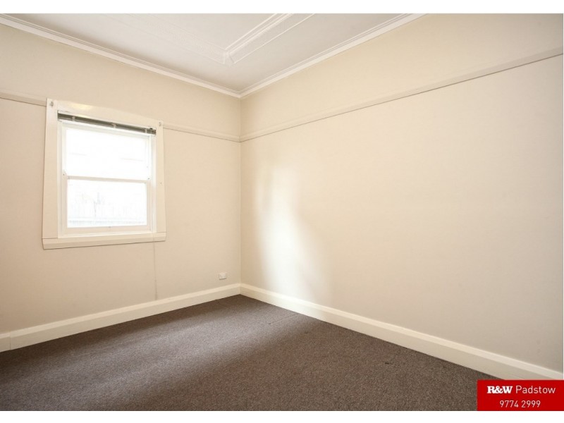 10 Farnham Avenue, Roselands NSW 2196