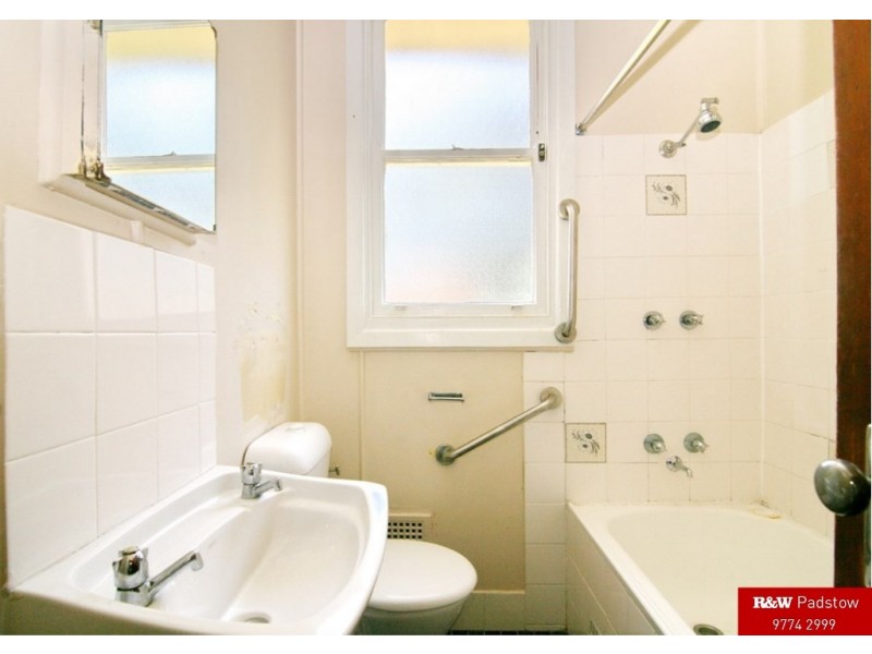 32 Wollongbar Avenue, Panania NSW 2213