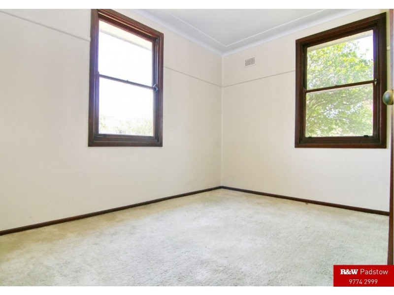 32 Wollongbar Avenue, Panania NSW 2213