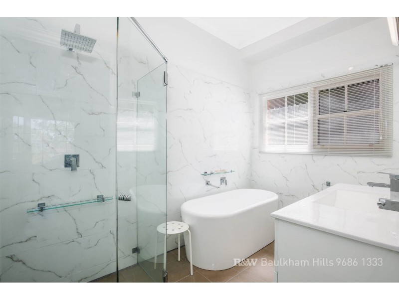 11 Adam Place, Glenhaven NSW 2156