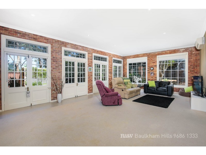 11 Adam Place, Glenhaven NSW 2156