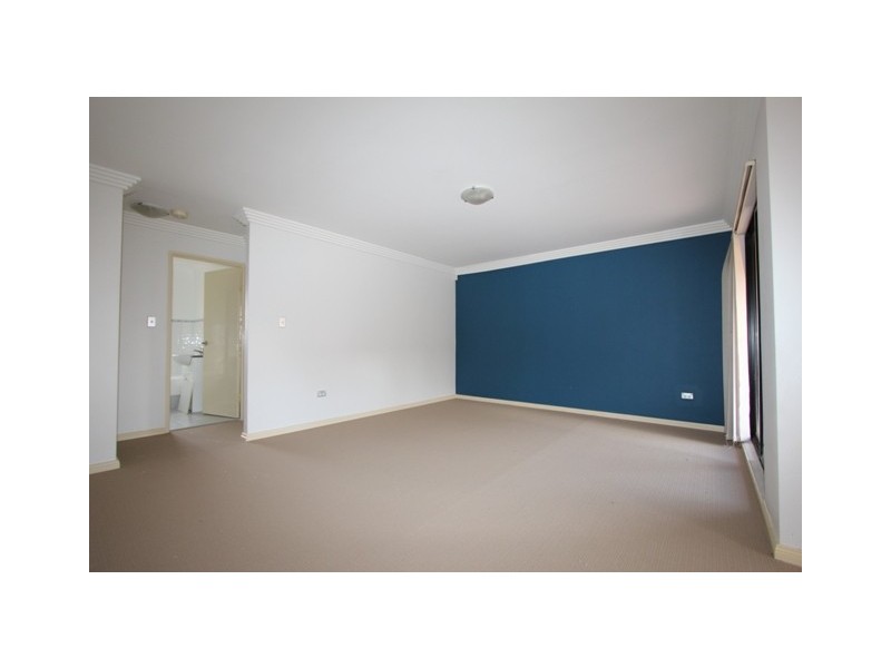 30/49 Dobson Crescent, Baulkham Hills NSW 2153