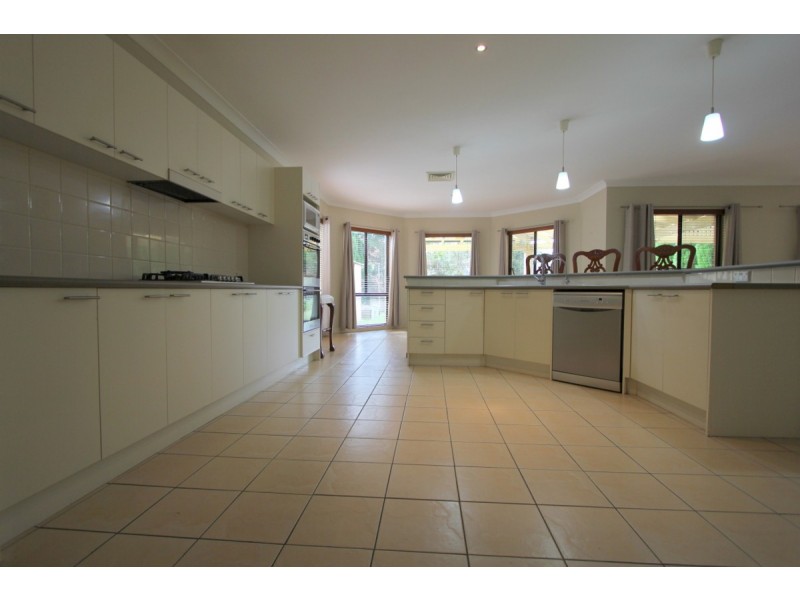 96 Brampton Drive, Beaumont Hills NSW 2155