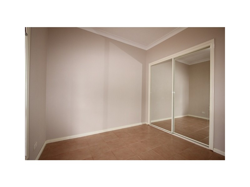 2B Glenn Avenue, Northmead NSW 2152