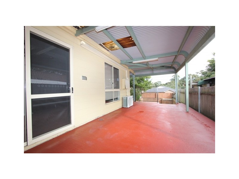 2B Glenn Avenue, Northmead NSW 2152