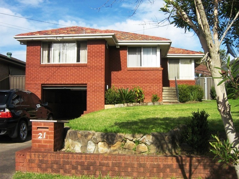 21 LANHAMS ROAD, Winston Hills NSW 2153
