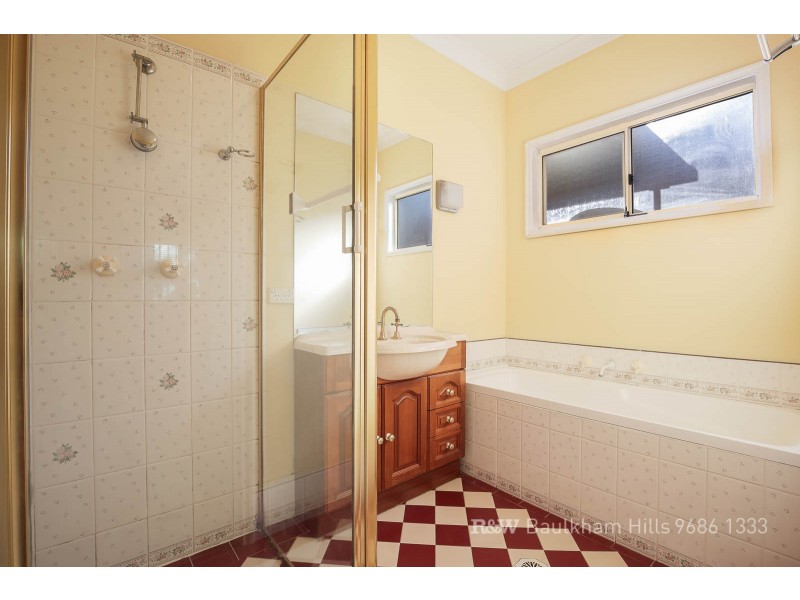 2B Glenn Avenue, Northmead NSW 2152