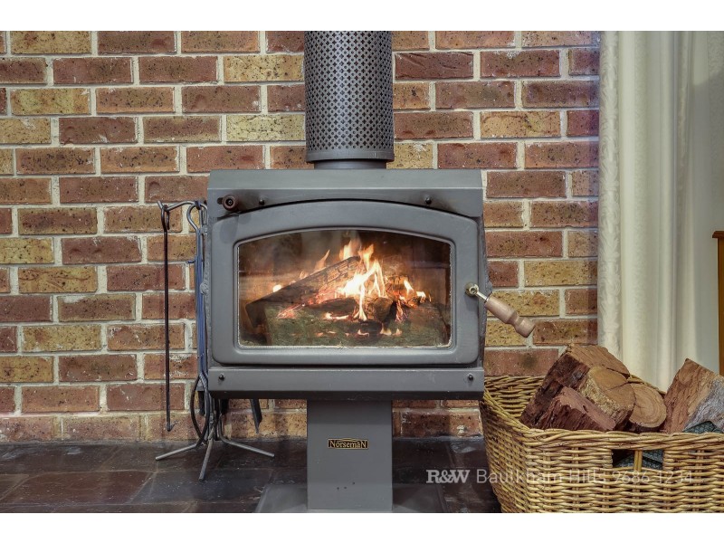 7 Orchard Street, Baulkham Hills NSW 2153